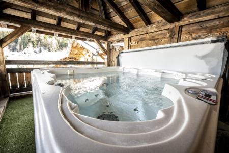 Holiday in mountain resort Les Chalets Du Cocoon - La Plagne - Relaxation