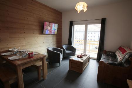 Holiday in mountain resort 3 room apartment 5 people (3) - Les Chalets du Grand Galibier - Valloire - Living room