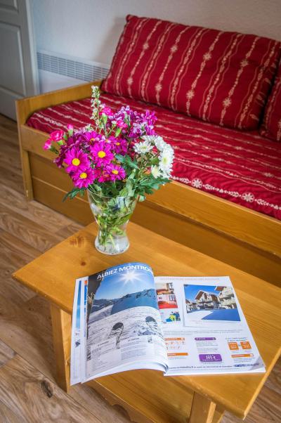 Urlaub in den Bergen Les Chalets du Hameau des Aiguilles - Albiez Montrond - Wohnzimmer