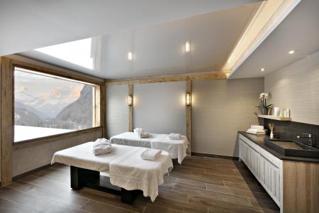 Holiday in mountain resort Les Chalets Eléna - Les Houches - Body massage