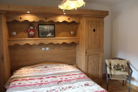 Holiday in mountain resort 3 room apartment 6 people - Les Chardons Argentés - Samoëns - Bedroom
