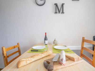Holiday in mountain resort 1 room apartment 2 people (3) - Les Cîmes de Caron - Val Thorens - Accommodation