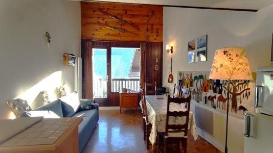 Holiday in mountain resort 2 room mezzanine apartment 6 people (A11) - Les Dauphinnelles 3 - Pelvoux - Living room