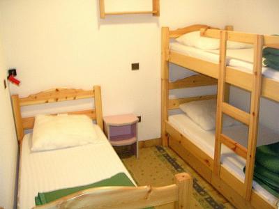 Holiday in mountain resort 2 room apartment 5 people (C003CL) - Les Hauts de Planchamp - Campanule - Champagny-en-Vanoise - Bunk beds