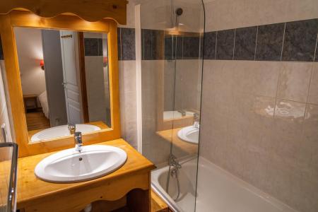 Vacanze in montagna Appartamento 2 stanze con cabina per 6 persone (MBC513) - Les Hauts de Preclaux I - Les Orres - Bagno