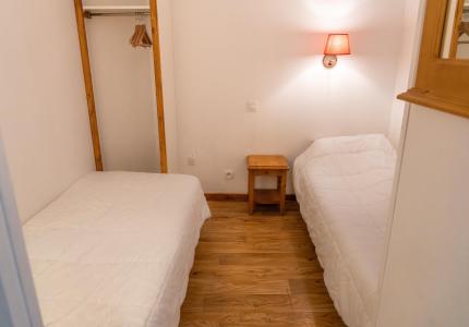 Holiday in mountain resort Studio cabin 4 people (MBB308) - Les Hauts de Preclaux I - Les Orres - Bedroom