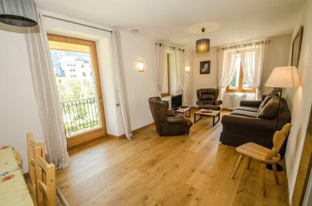 Holiday in mountain resort 4 room apartment 6 people (talya) - Maison de Pays Campanella - Chamonix - Living room