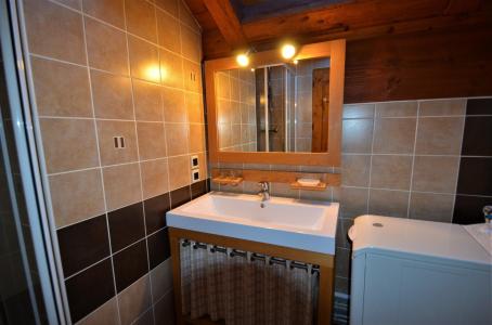 Vacaciones en montaña Apartamento dúplex 3 piezas 4 personas - Maison de Village la Grange - Saint Martin de Belleville - Cuarto de ducha