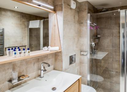 Vacanze in montagna Appartamento 2 stanze con cabina per 2-4 persone (D08) - Mammoth Lodge - Courchevel - Bagno con doccia