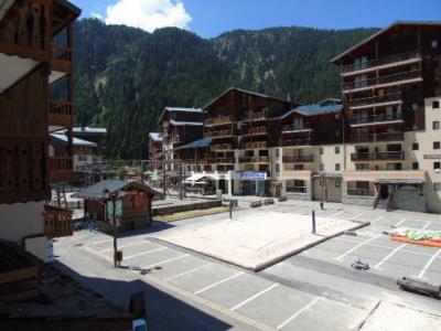 Holiday in mountain resort Melezets 2 - Valfréjus - Balcony