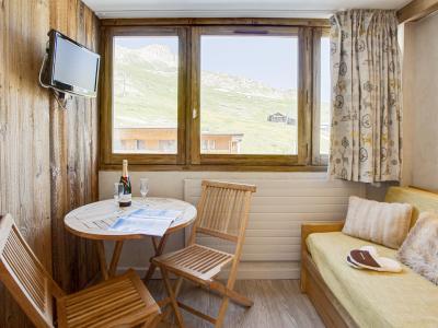 Holiday in mountain resort 1 room apartment 2 people (3) - Palafour - Tignes - Living room