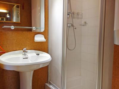 Holiday in mountain resort 1 room apartment 5 people (10) - Plein Soleil - Tignes - Shower room