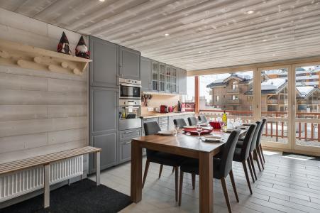 Holiday in mountain resort 4 room apartment 8 people (RE004B) - Résidence 1650 - Courchevel - Accommodation