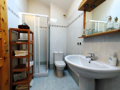 Holiday in mountain resort 2 room mezzanine apartment 4 people (H797) - Résidence Aigle Royal - Les Houches - Accommodation