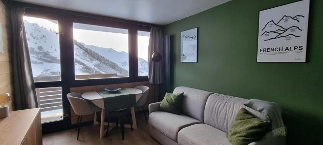 Holiday in mountain resort Studio cabin 4 people (A2P54) - Résidence Aime 2000 Paquebot des Neiges - La Plagne - Living room