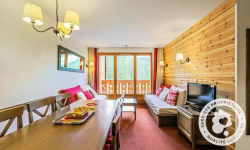 Holiday in mountain resort 2 room apartment 6 people (39m²-2) - Résidence Albane - Maeva Home - Vars - Summer outside