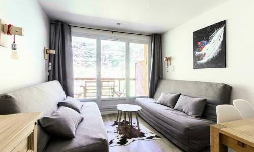 Holiday in mountain resort 2 room apartment 6 people (Prestige 31m²) - Résidence Albane - MH - Vars - Summer outside