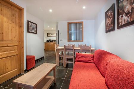 Holiday in mountain resort 2 room apartment sleeping corner 4 people (12) - Résidence Almes 1 - Tignes - Living room