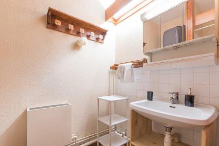 Holiday in mountain resort Studio sleeping corner 4 people (B202) - Résidence Alpage - Serre Chevalier - Shower room