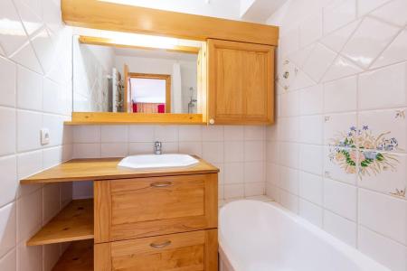 Vacaciones en montaña Apartamento 4 piezas cabina para 8 personas (002) - Résidence Alpages D - Méribel-Mottaret - Bañera