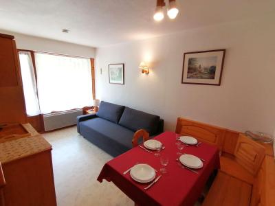 Vacaciones en montaña Apartamento cabina 2 piezas para 6 personas (004) - Résidence Alpina A - Le Grand Bornand - Estancia