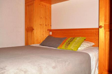 Vacaciones en montaña Apartamento cabina 2 piezas para 6 personas (012) - Résidence Alpina - Le Grand Bornand - Habitación