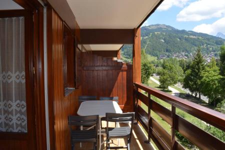 Vacaciones en montaña Apartamento cabina para 6 personas (014) - Résidence Alpina - Le Grand Bornand - Balcón