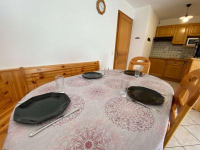 Vakantie in de bergen Studio cabine 6 personen (014) - Résidence Alpina - Le Grand Bornand - Woonkamer