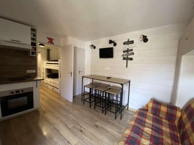Holiday in mountain resort Studio sleeping corner 5 people (1111) - Résidence Apheratz - Les 2 Alpes - Living room