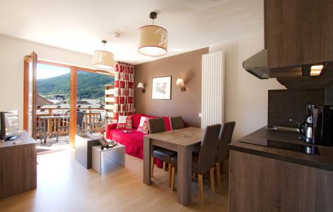 Holiday in mountain resort Résidence Aquisana - Serre Chevalier - Living room