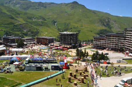 Urlaub in den Bergen 2-Zimmer-Appartment für 4 Personen (719) - Résidence Aravis - Les Menuires - Draußen im Sommer