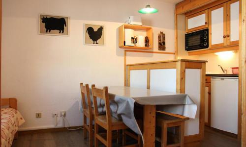 Holiday in mountain resort 2 room apartment 4 people (28m²-4) - Résidence Arcelle - MH - Val Thorens - Summer outside