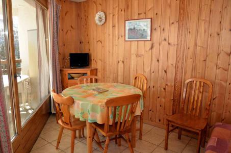 Holiday in mountain resort Studio cabin 4 people (54) - Résidence Arche - Flaine - Table