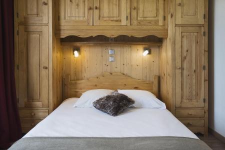Holiday in mountain resort 3 room apartment sleeping corner 8 people (252) - Résidence Ariondaz - Courchevel - Bedroom