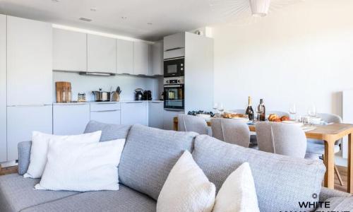 Vakantie in de bergen Appartement 4 kamers 6 personen (71m²-2) - Résidence Ariondaz Campanule - Courchevel - Buiten zomer