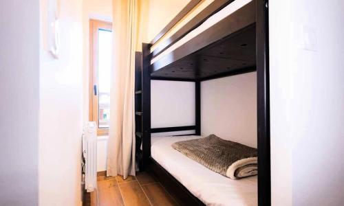 Rent in ski resort Résidence Arya Living Stone - MH - Vars - Cabin