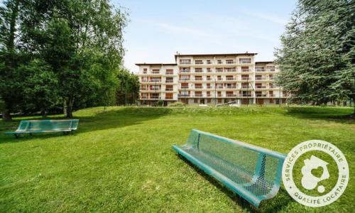 Rent in ski resort 2 room apartment 6 people (Confort 56m²-2) - Résidence avec superbe vue - MH - Font Romeu - Summer outside