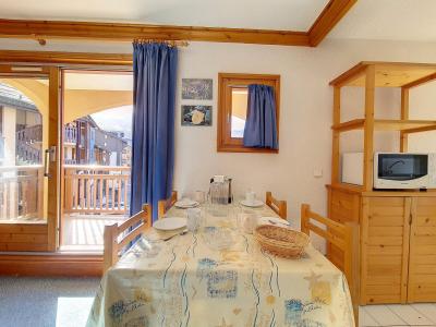 Urlaub in den Bergen 2-Zimmer-Holzhütte für 6 Personen (B4) - Résidence Balcons de Tougnette - Saint Martin de Belleville - Wohnzimmer