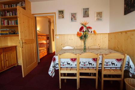 Holiday in mountain resort 2 room apartment sleeping corner 6 people (521CL) - Résidence Bec Rouge - Tignes - Living room