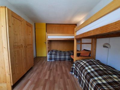 Urlaub in den Bergen 2-Zimmer-Appartment für 6 Personen (11) - Résidence Belledonne - Les Menuires - Schlafzimmer