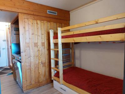 Holiday in mountain resort Studio sleeping corner 4 people (1028) - Résidence Belles Challes - Les Arcs - Bedroom