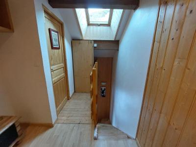 Vacaciones en montaña Apartamento dúplex 3 piezas 8 personas (83) - Résidence Bételgeuse - Valloire - Escalera