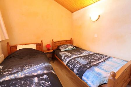 Holiday in mountain resort 5 room duplex apartment 8 people - Résidence Bouillandire - Les Gets - Accommodation