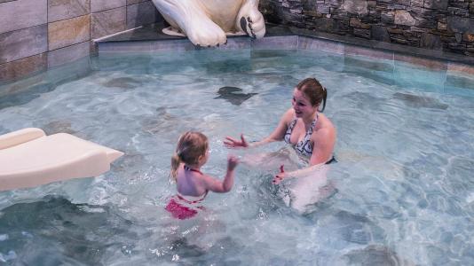 Vacaciones en montaña Résidence Boutique La Grange Aux Fées - Valmorel - Piscina infantil