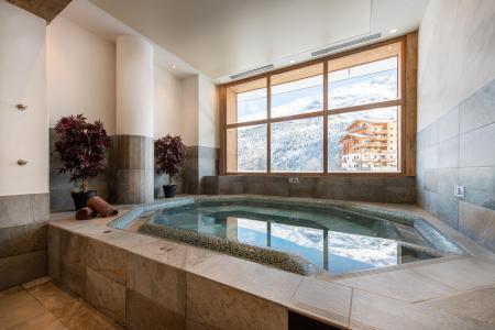 Holiday in mountain resort Résidence Boutique Lodge des Neiges - Tignes - Jacuzzi
