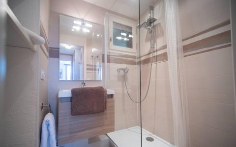 Holiday in mountain resort 2 room apartment 4 people (G468) - Résidence Camarine - Valmorel - Shower room