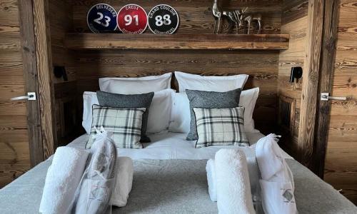 Rent in ski resort 4 room chalet 10 people (150m²) - Résidence Canyon Lodge - Courchevel - Summer outside