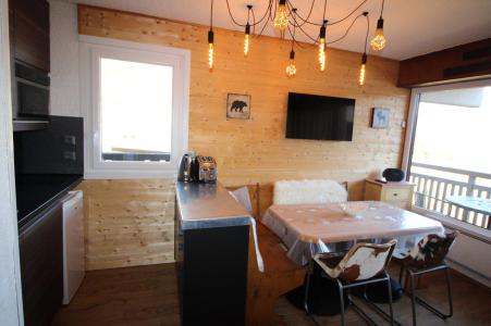 Holiday in mountain resort 3 room apartment 6 people (AEO008-306) - Résidence Carlines - Auris en Oisans - Accommodation