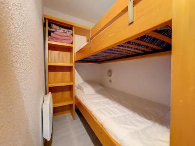 Holiday in mountain resort 2 room apartment sleeping corner 5 people (37) - Résidence Carlines II - Les Menuires - Bedroom