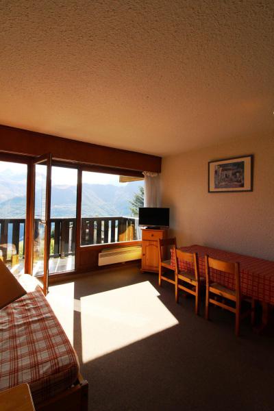 Holiday in mountain resort Studio sleeping corner 4 people (AEO008-422) - Résidence Carlines - Auris en Oisans - Accommodation